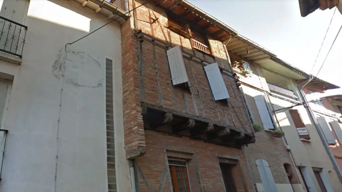 MAISON A COLOMBAGES