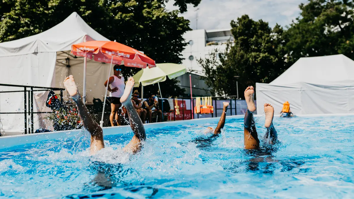 Baignade et base de loisirs estivales au Centre Sportif Jules Noël