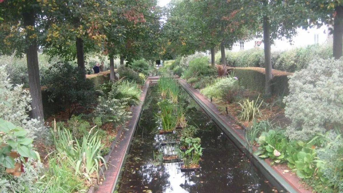 Visite de la Promenade Plantée, un chemin de fer devenu jardin