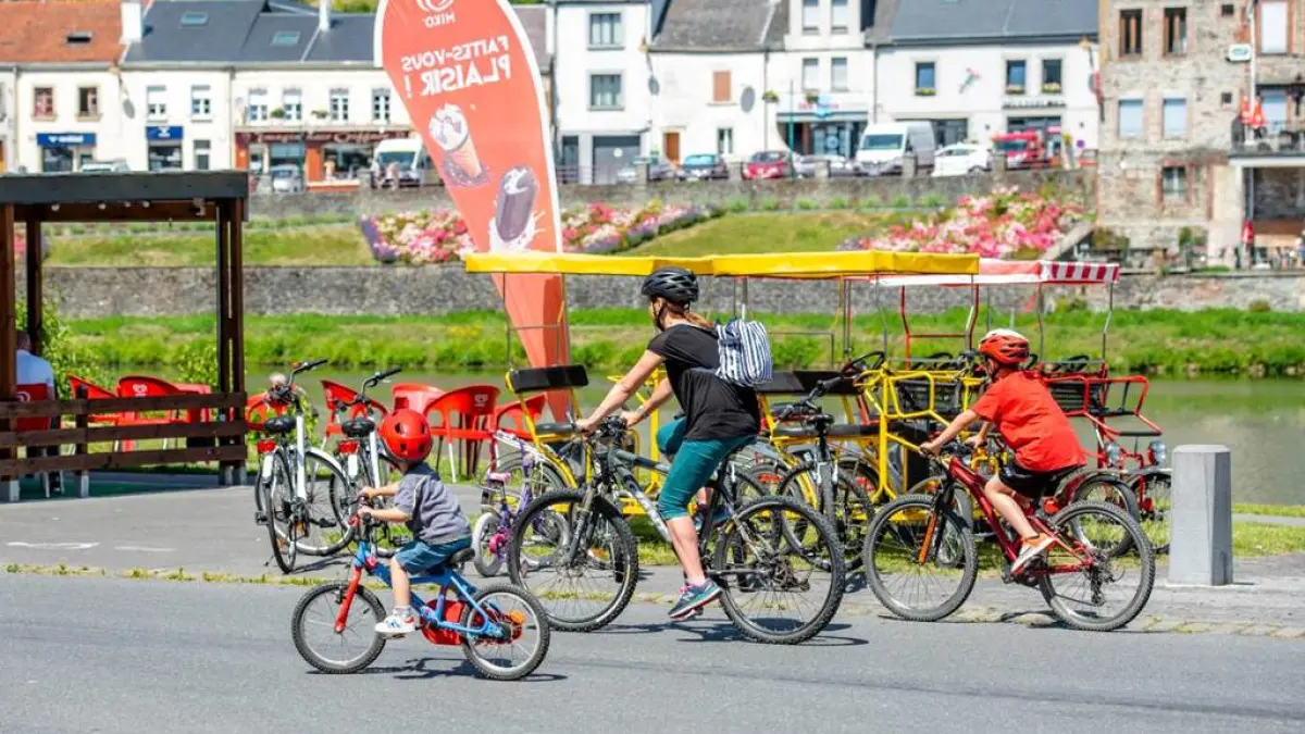 "Les P'tits Bateaux" vélos et rosalies