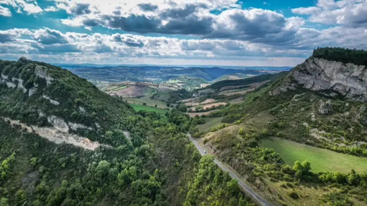 Cirque de Tournemire et Maison du Plésiosaure