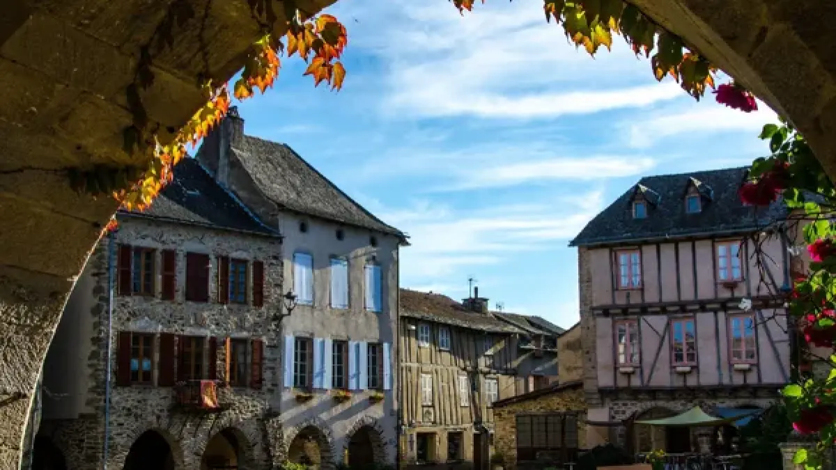 Circuit touristique par la route "Entre Bastides et Plus Beaux Villages de France"