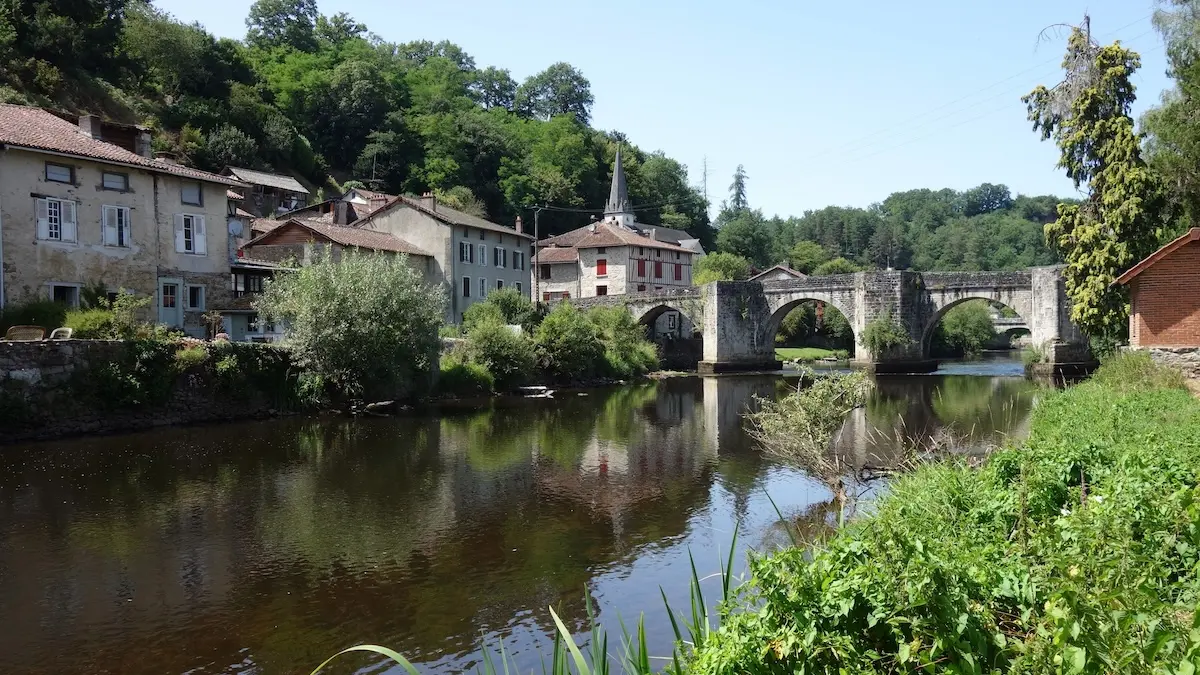 GRP®Monts et Barrages en Limousin - Etape 9 - De Saint-Paul à Saint-Léonard-de-Noblat