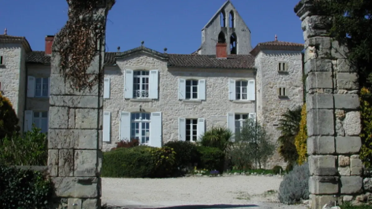 Du château de Ruffiac à l'église de Poussignac