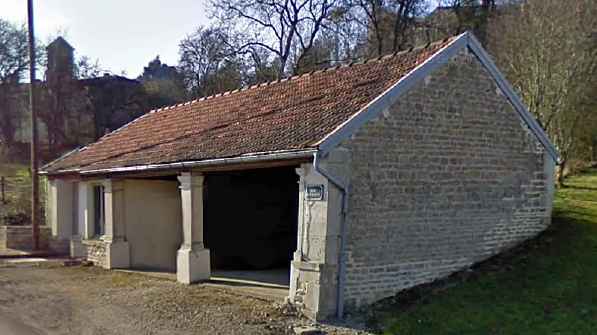 Ancien lavoir de la rue des Gueux à Clefmont
