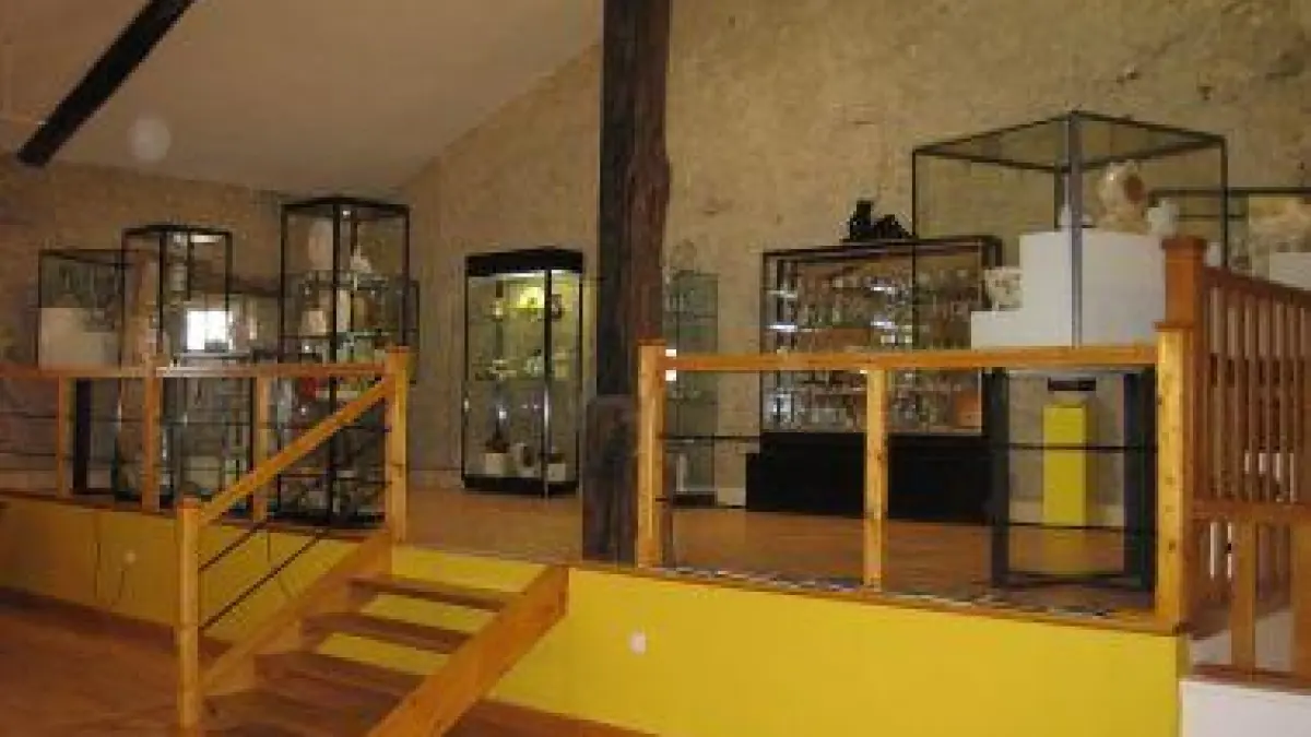 Exposition de faïences de Magnières