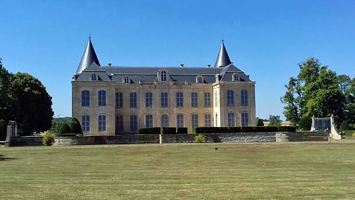 CHATEAU DE TREMILLY