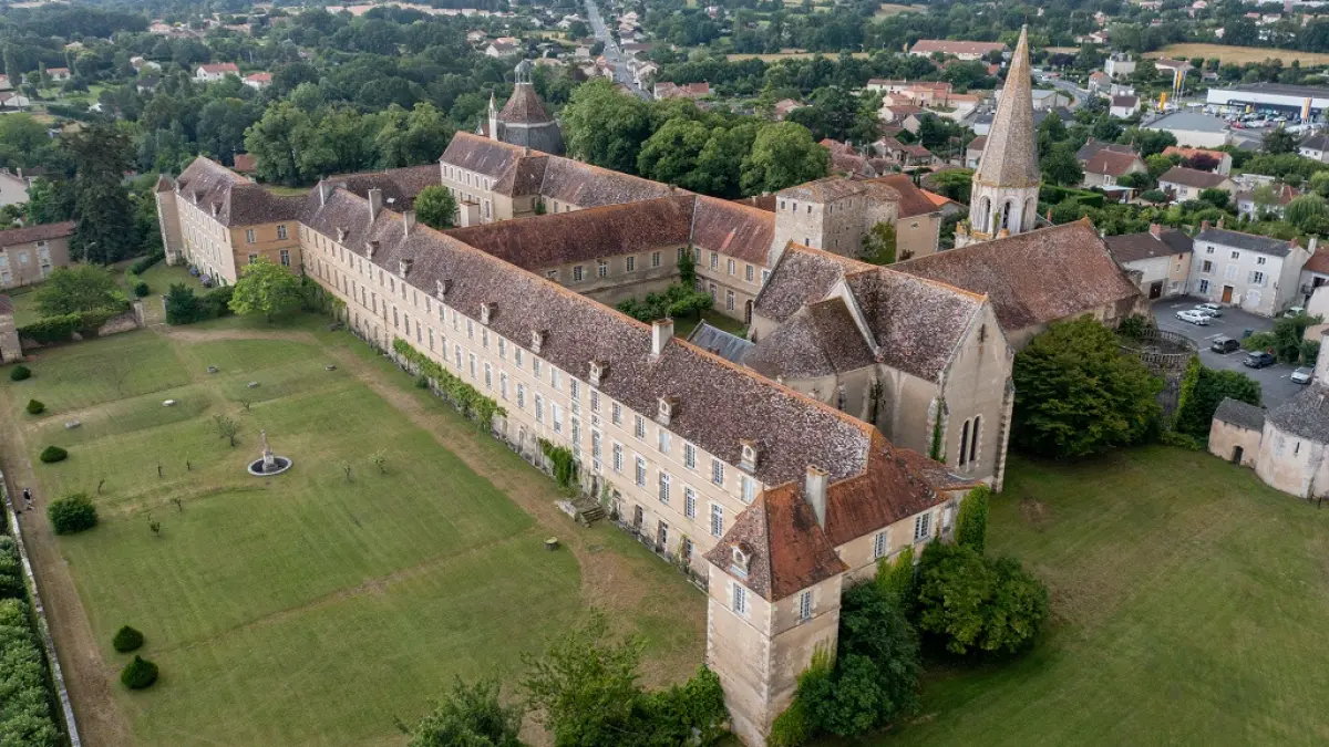 Visites guidées de la Maison-Dieu et du Quartier du Brouard à Montmorillon