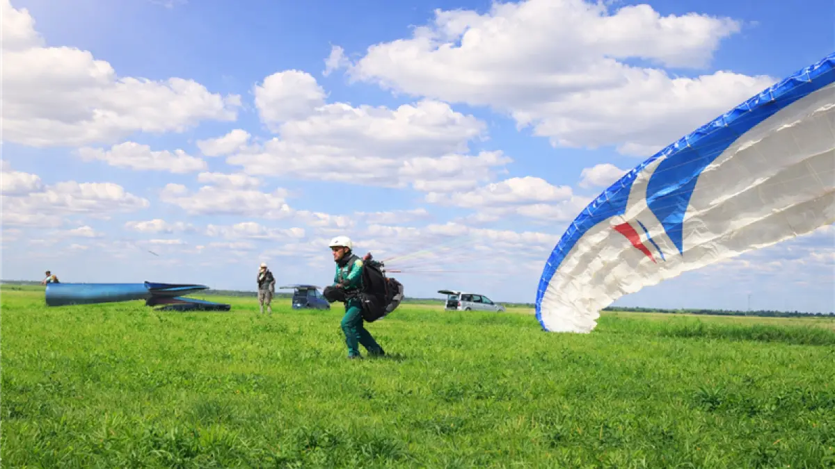 Vols découverte en parapente et deltaplane à Airvault