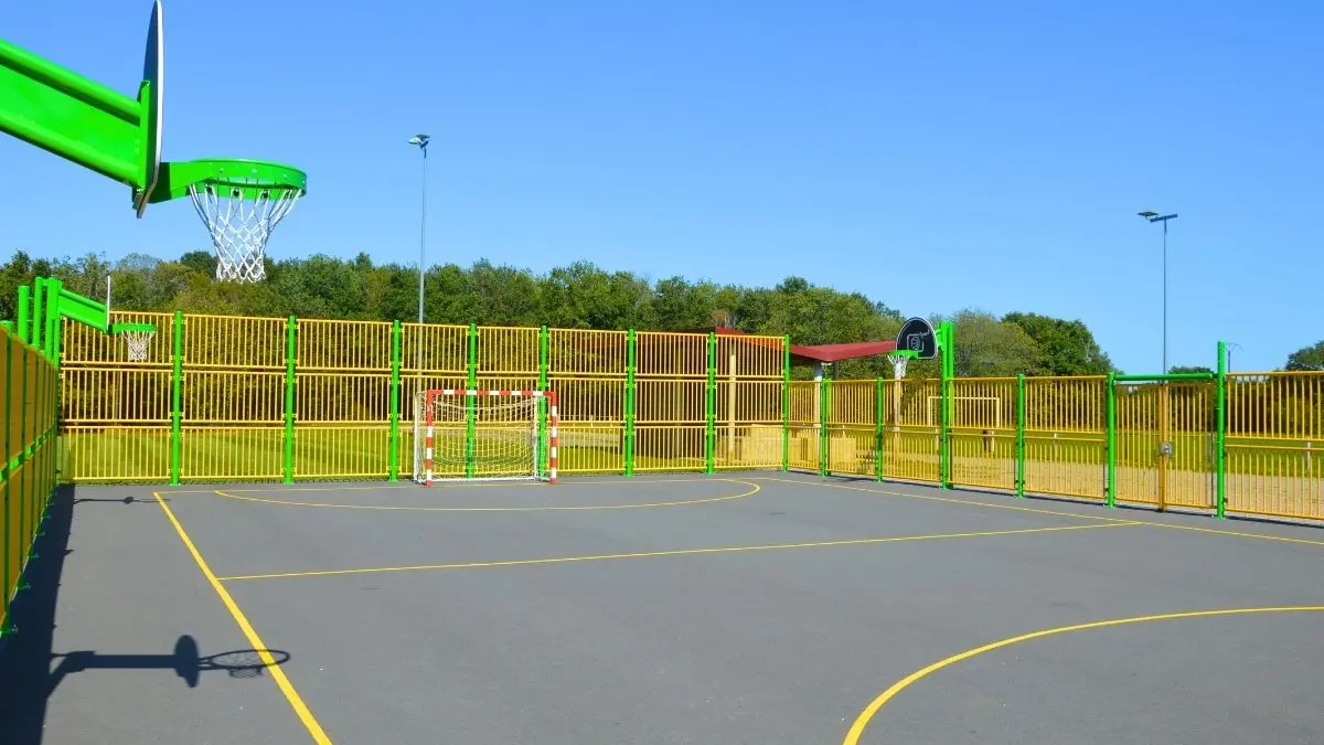 Terrain omnisports