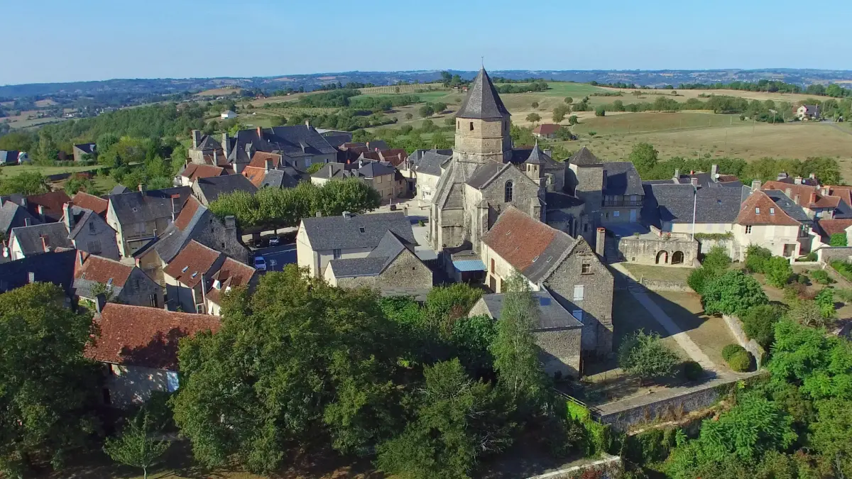 Saint-Robert - Un des Plus Beaux Villages de France
