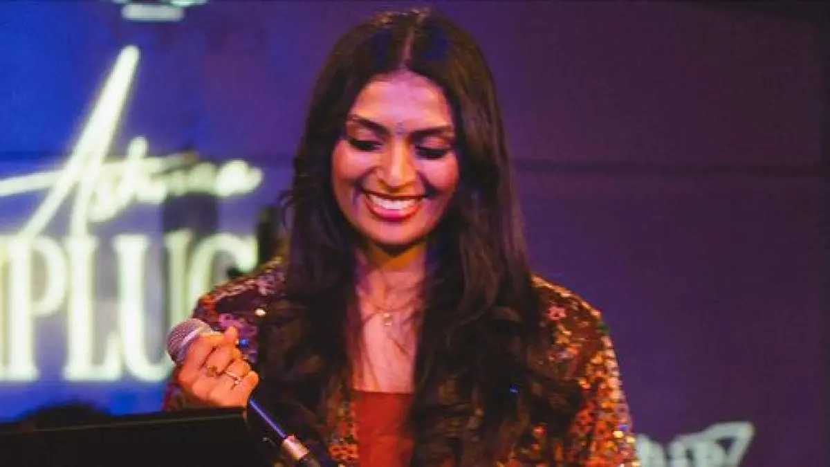 BOLLYWOOD FEVER · Ashnaa, Janan Sathiendran et solistes GECA
