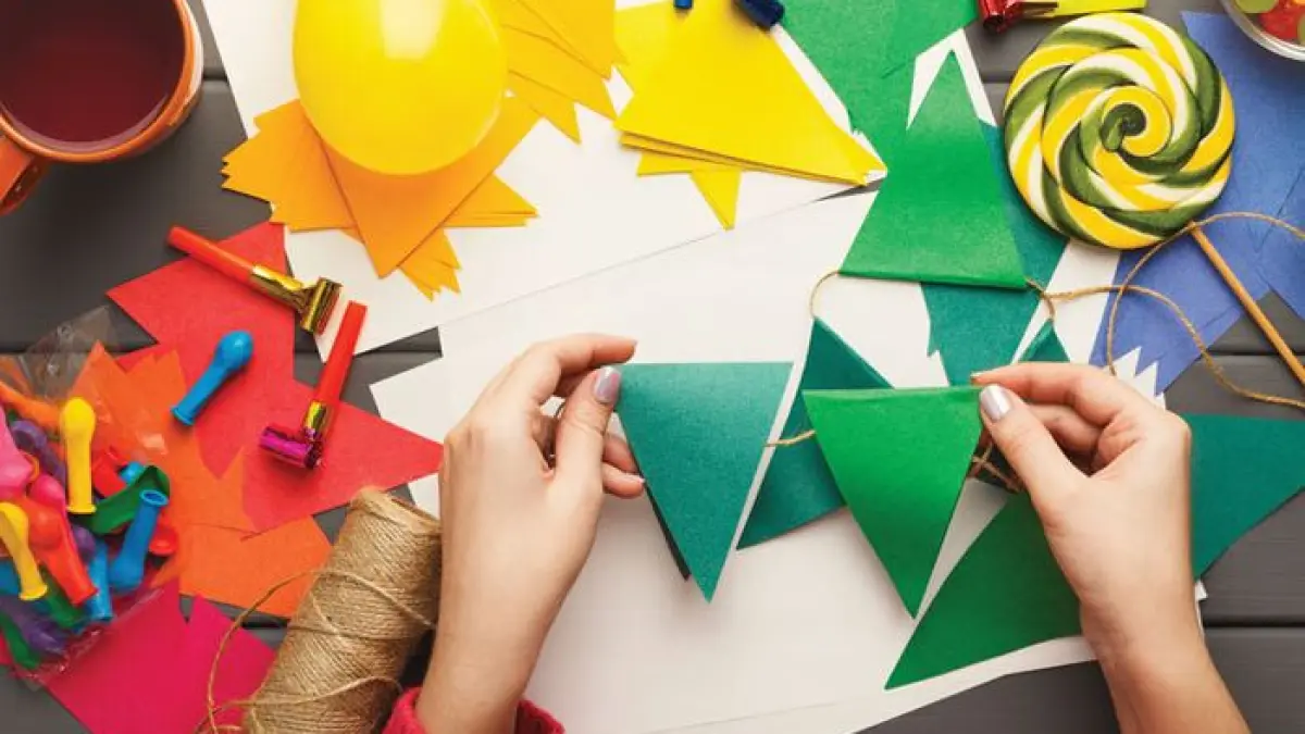 Origami : couronne d'étoiles pour les fêtes