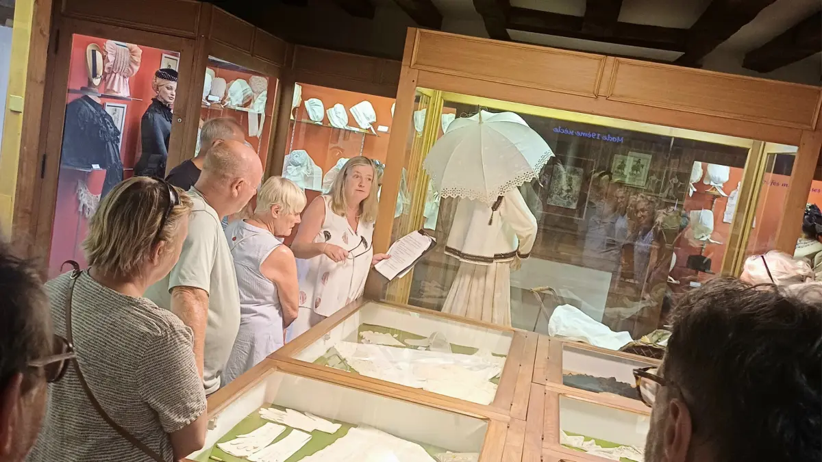 Visite guidée en anglais - traditions et artisanat d'hier
