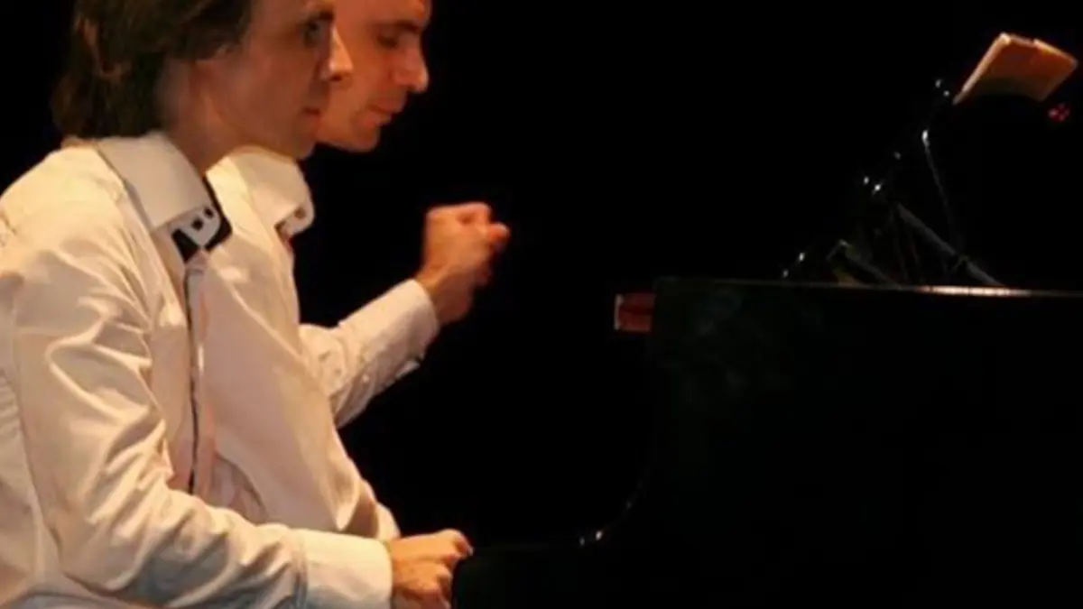 Laurent Jouan au primo, piano - Stéphane Jouan au secundo, piano