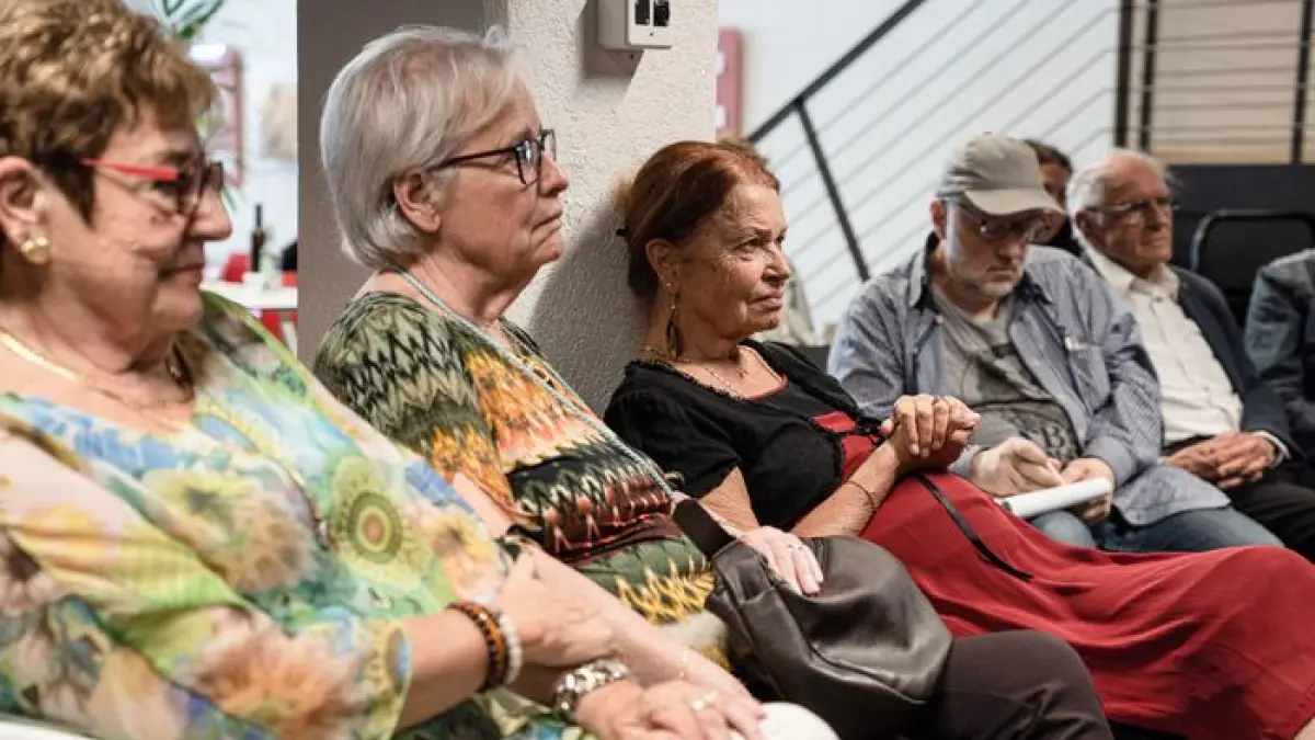 Seniors, s'informer ou se former | Le Café des Palabres