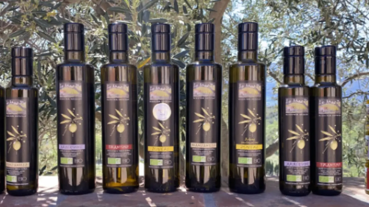 *IMMERSION AU CŒUR DE L'OLIVERAIE : VISITE ACCOMPAGNÉE DU MAS PY ET DÉGUSTATION D'HUILE D'OLIVE D'EXCEPTION
