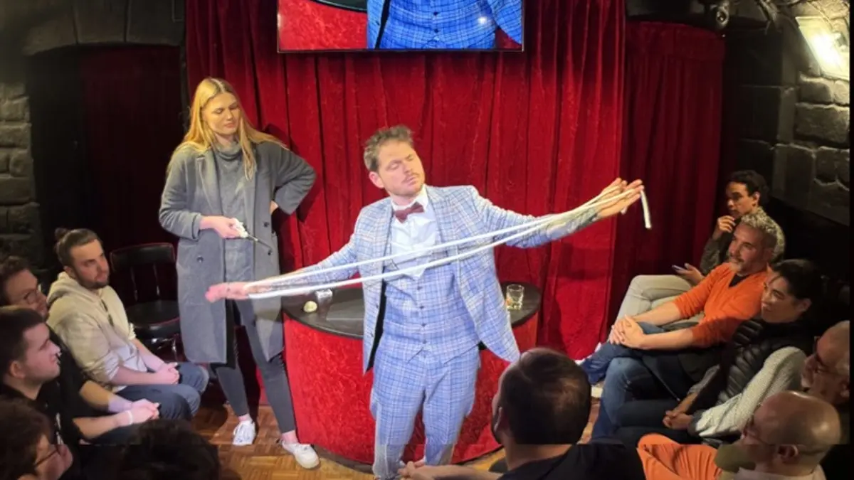Un cocktail magique avec Maxence Vire au Théâtre Le Double Fond