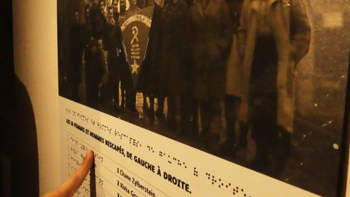 Visite sensorielle de l'exposition "Survivre à Auschwitz"
