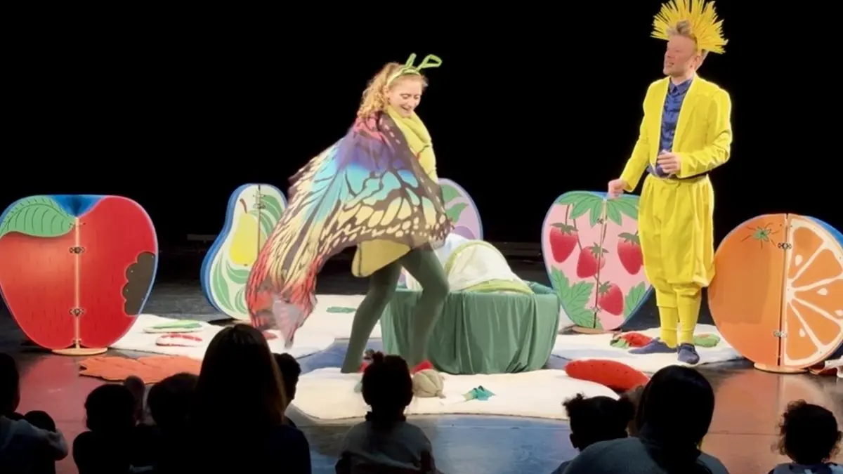 Spectacle "La chenille qui a toujours faim"